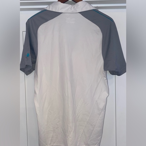 Under Armour- Heat Gear Loose Short Sleeve Golf Shirt - Picture 5 of 5